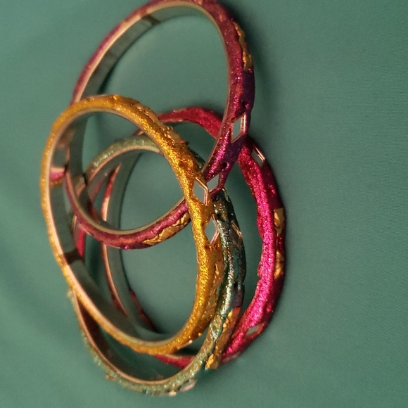 Stocking Stuffer/Advent Calendar Set. Stickers, Jewelry, Hogwarts +more! - Picture 9 of 11